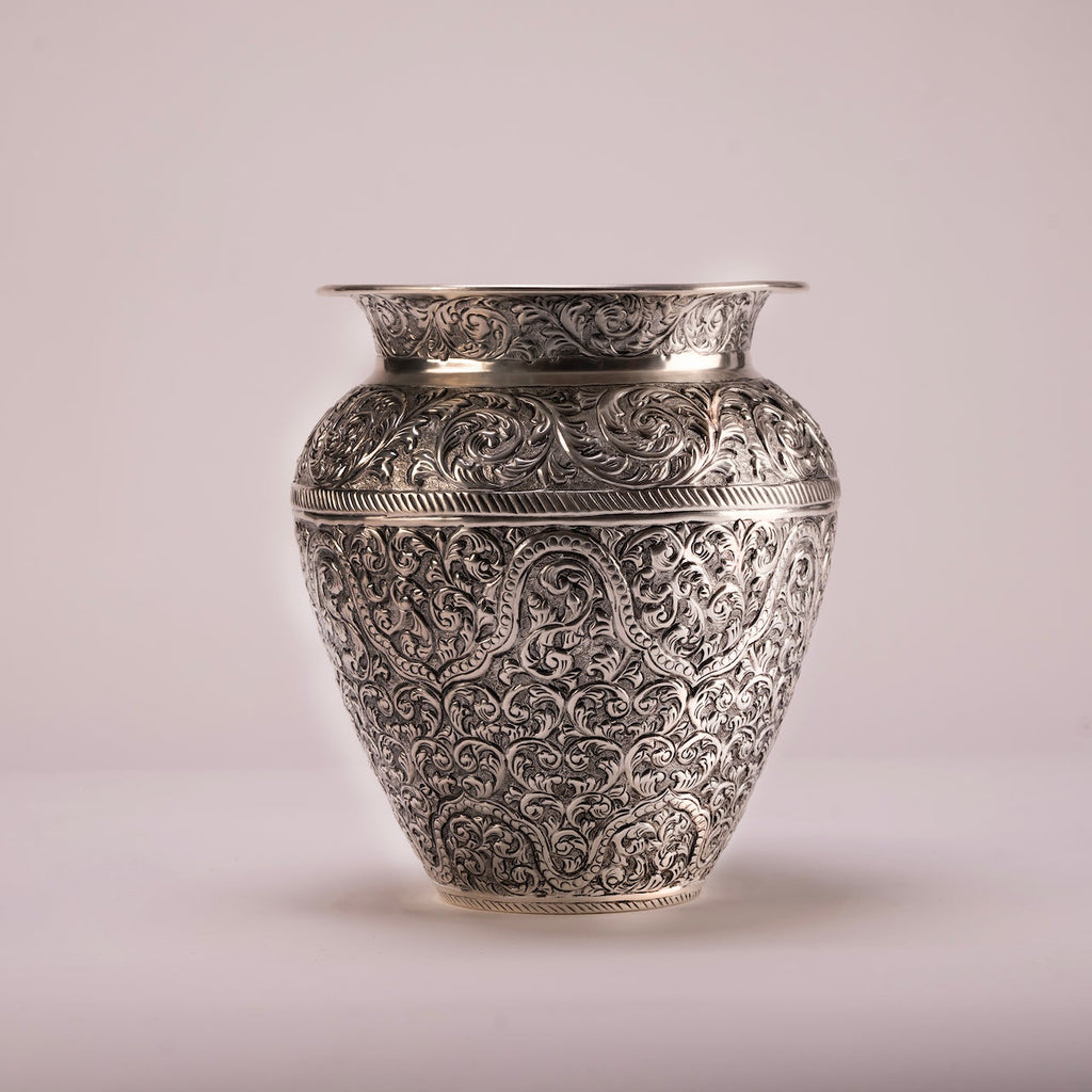 Guldaan Vase